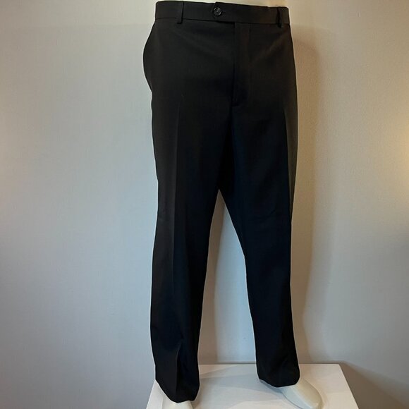 IZOD Men's Straight Leg Black Dress Pants - Size 42 x 30 - NWT $69.50 - Picture 2 of 5